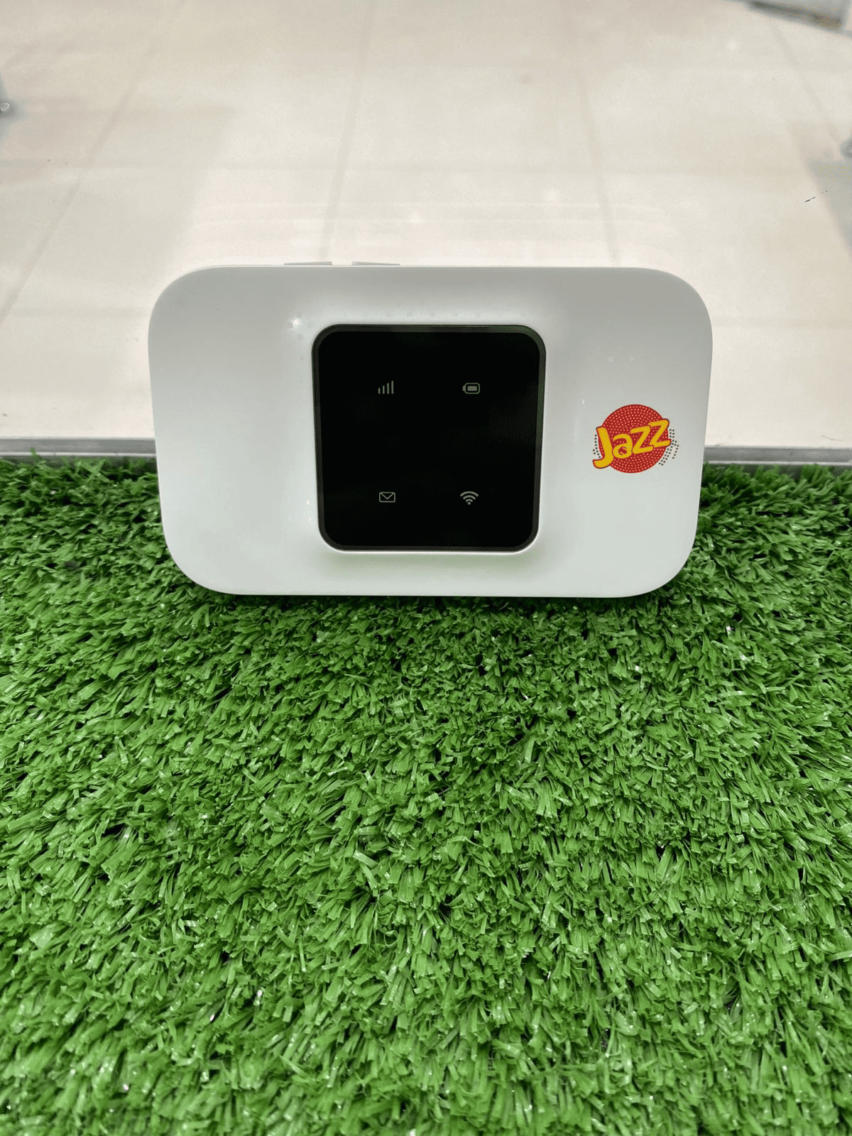 Jazz 4G WiFi Internet Device D-523 All SIM Supported, Portable, High-Speed Internet